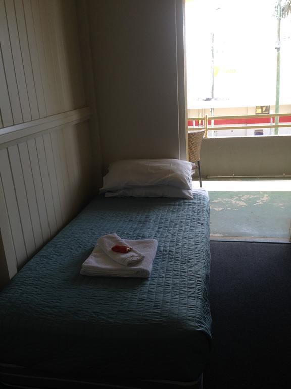 Hotel Mackay Habitación foto
