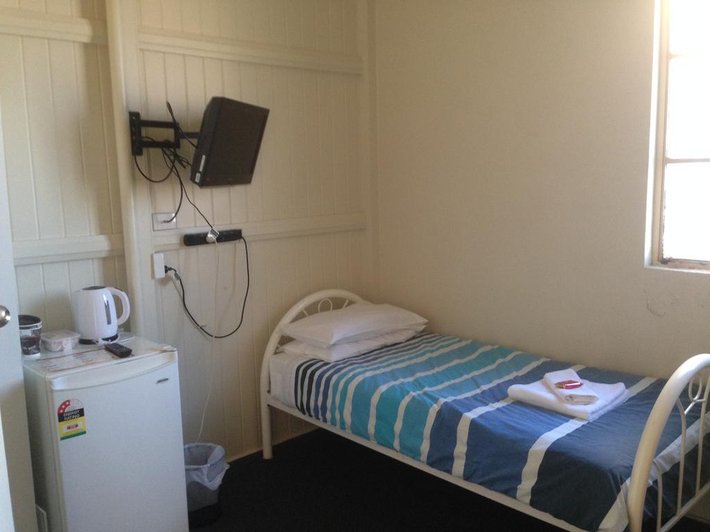 Hotel Mackay Habitación foto